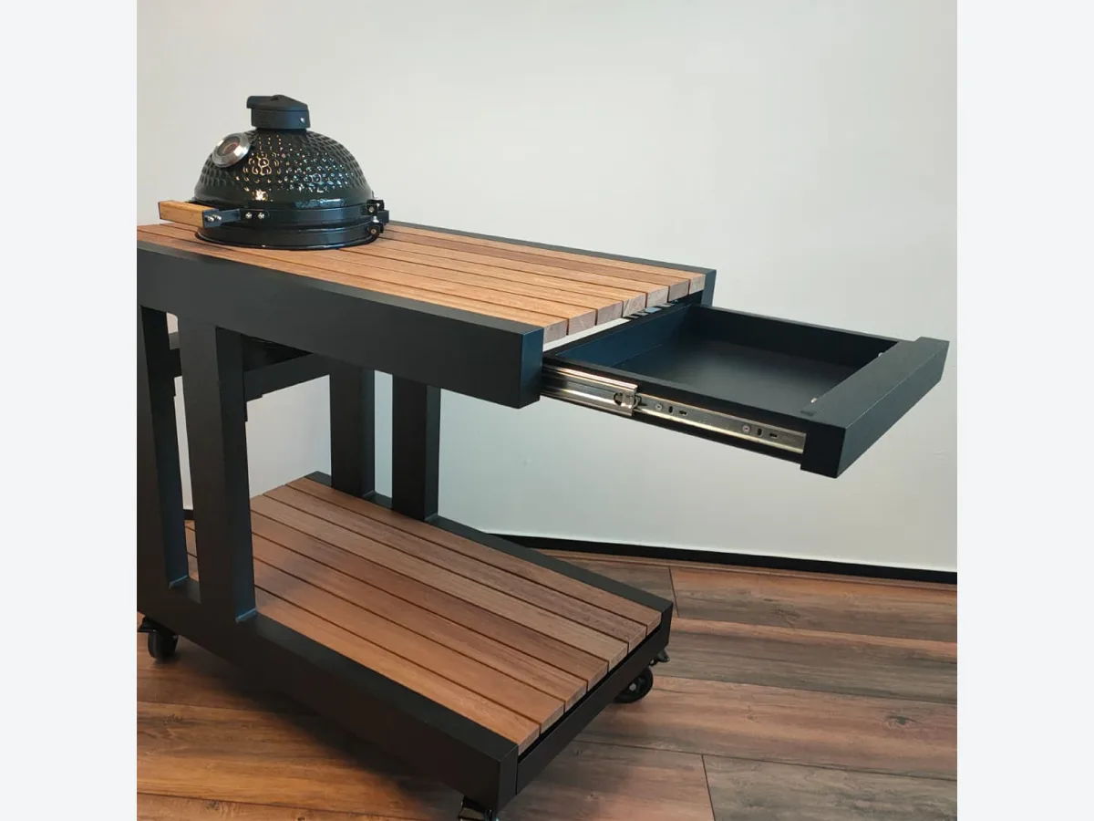 KamadoGo Aluminium kamado tafel, Aluminium kamado tafel Small met hardhouten blad, kamado en uitgetrokken opberglade onder het blad