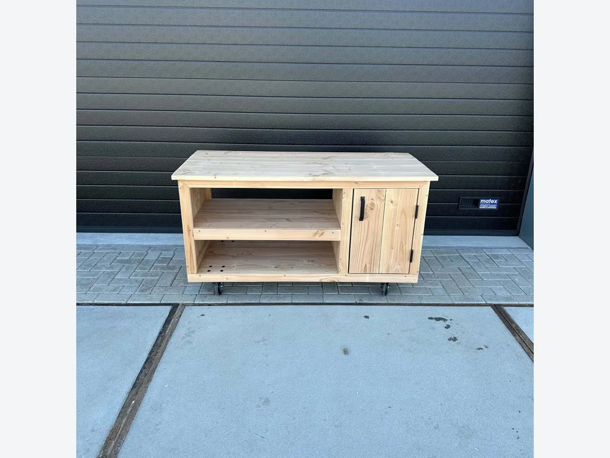 Maison DAM 2 delen, Buitenkeuken standaard 2 delen van nieuw douglashout met open kamadovak en kast, zonder kamado, voor een grijze garagedeur